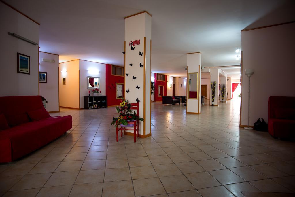 Hotel Residence Lupiae Lecce Exterior foto
