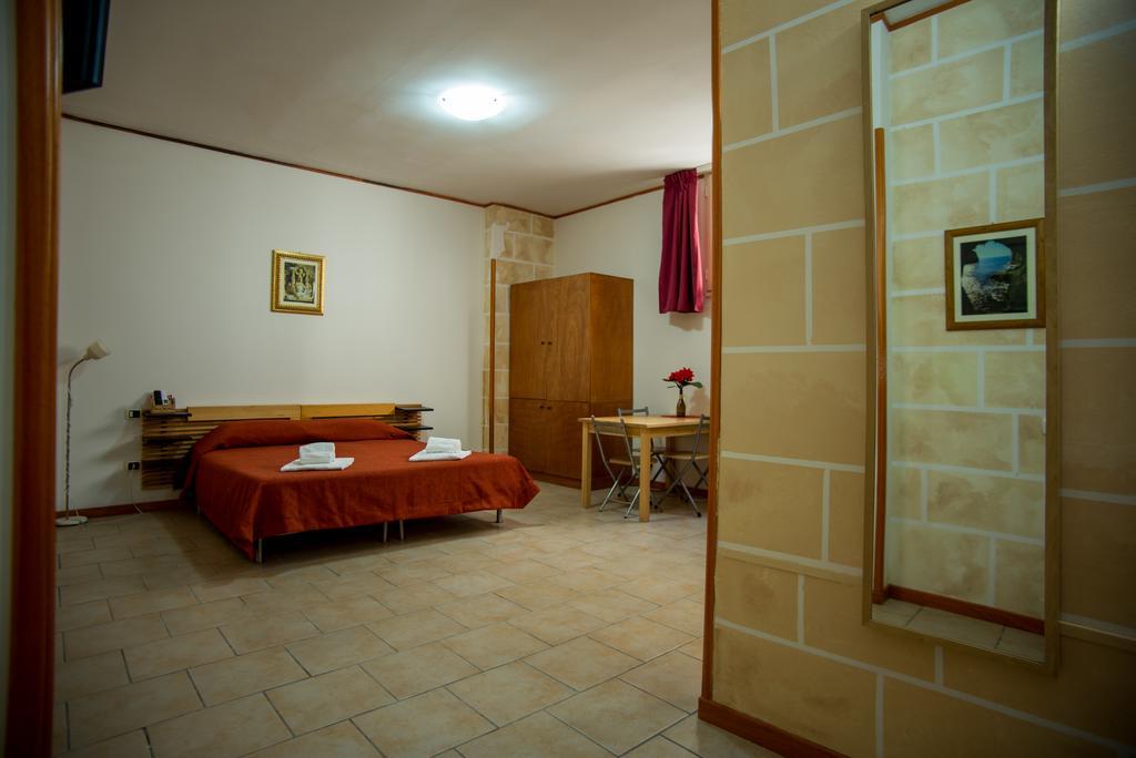 Hotel Residence Lupiae Lecce Exterior foto